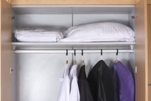 Hotel closets offer less room vs apartment closets