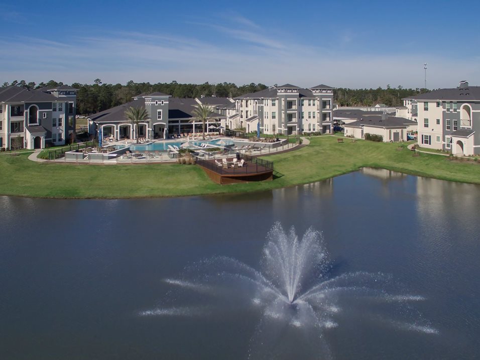 The Parkway at Lake Houston - Premier Corporate Housing